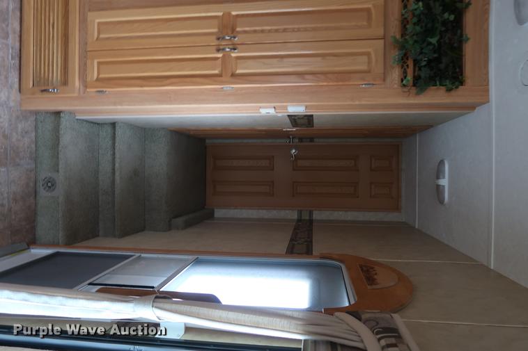 image for item DA6563 2011 Sunnybrook camper