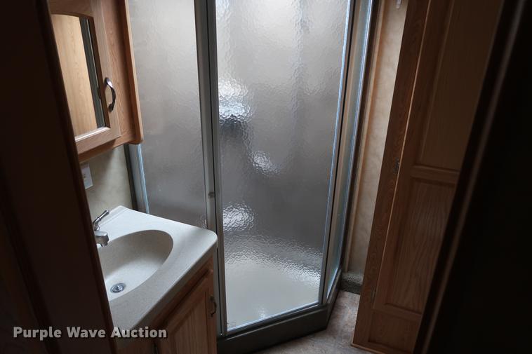 image for item DA6563 2011 Sunnybrook camper