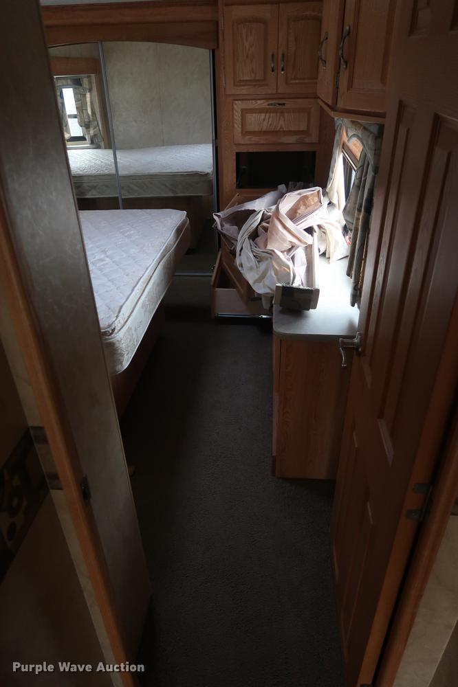 image for item DA6563 2011 Sunnybrook camper