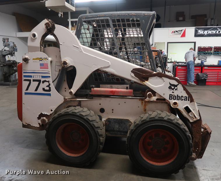 image for item DA8665 2001 Bobcat 773 skid steer