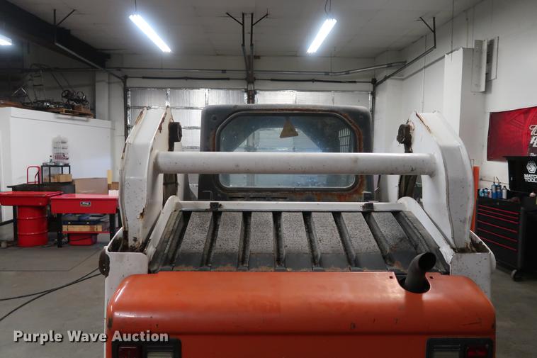 image for item DA8665 2001 Bobcat 773 skid steer