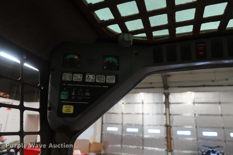 image for item DA8665 2001 Bobcat 773 skid steer