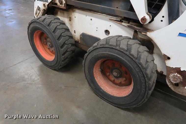 image for item DA8665 2001 Bobcat 773 skid steer