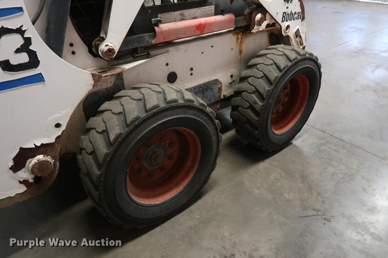 image for item DA8665 2001 Bobcat 773 skid steer