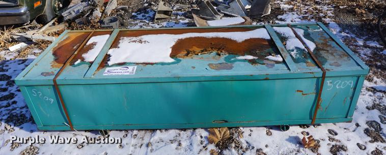 image for item DB0333 Quonset hut building