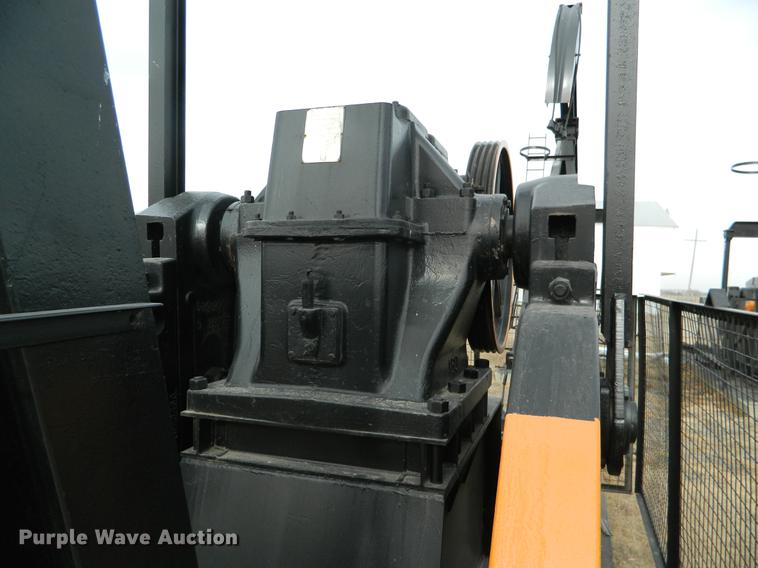 image for item DB6685 Lufkin 160 oil field pump jack