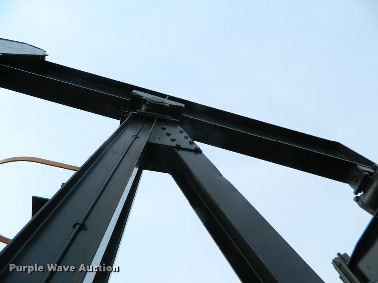 image for item DB6685 Lufkin 160 oil field pump jack
