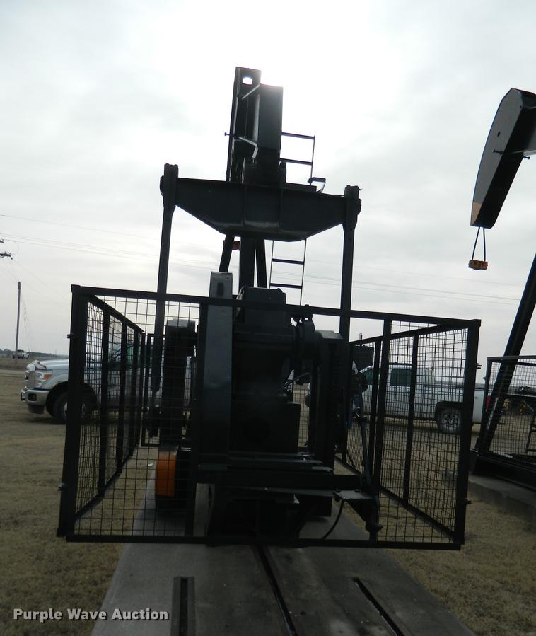 image for item DB6686 Lufkin 114 oil field pump jack