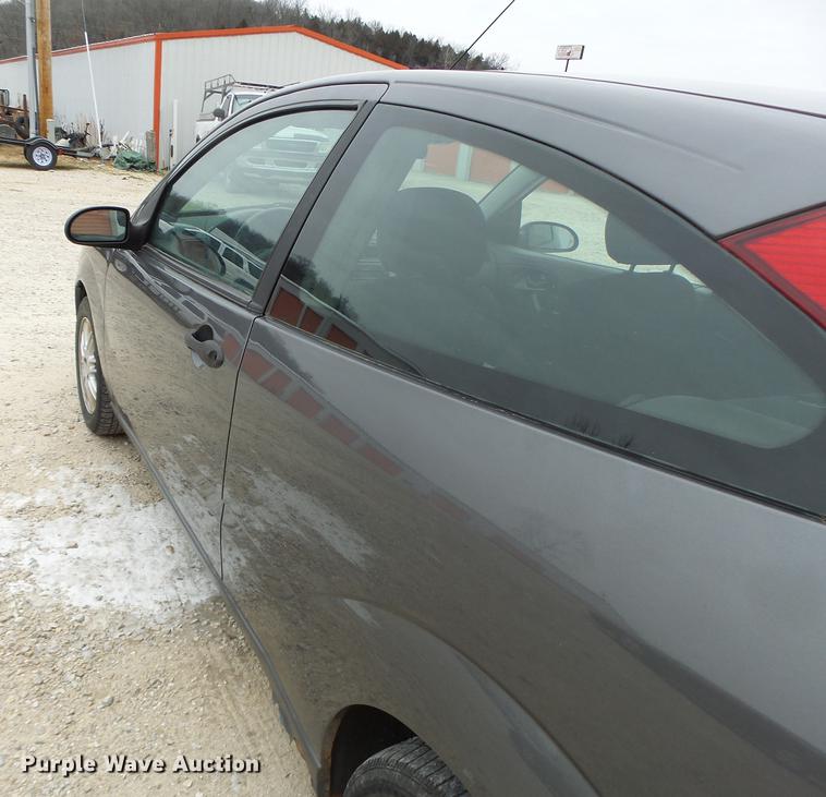 image for item DB9828 2005 Ford Focus