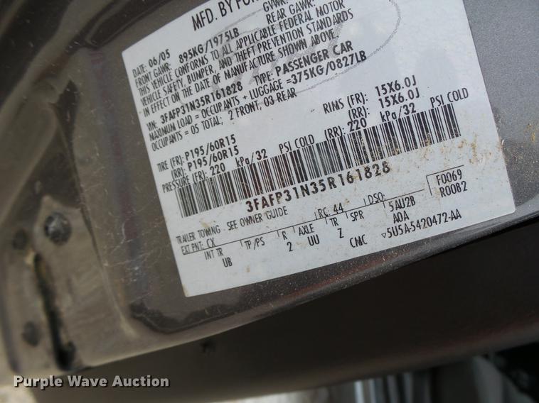 image for item DB9828 2005 Ford Focus