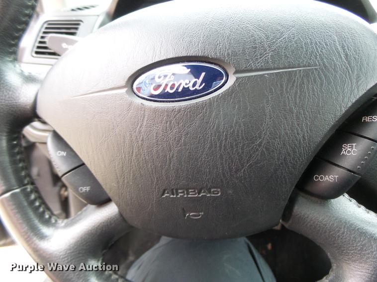 image for item DB9828 2005 Ford Focus