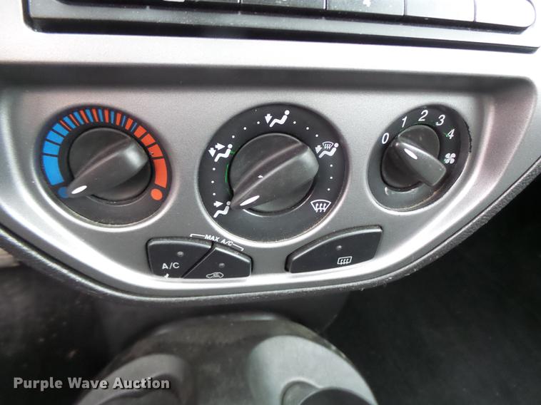 image for item DB9828 2005 Ford Focus