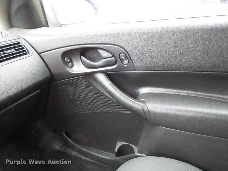 image for item DB9828 2005 Ford Focus