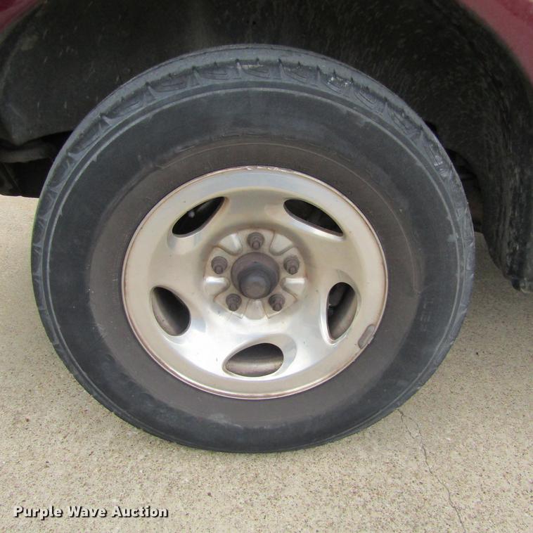 image for item DC0003 1998 Ford F150 pickup truck