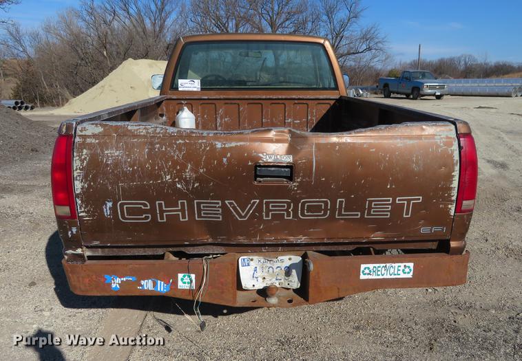 image for item DC0817 1990 Chevrolet 1500 pickup truck
