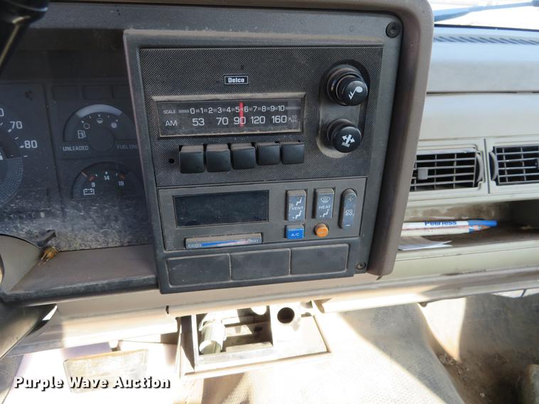 image for item DC0817 1990 Chevrolet 1500 pickup truck