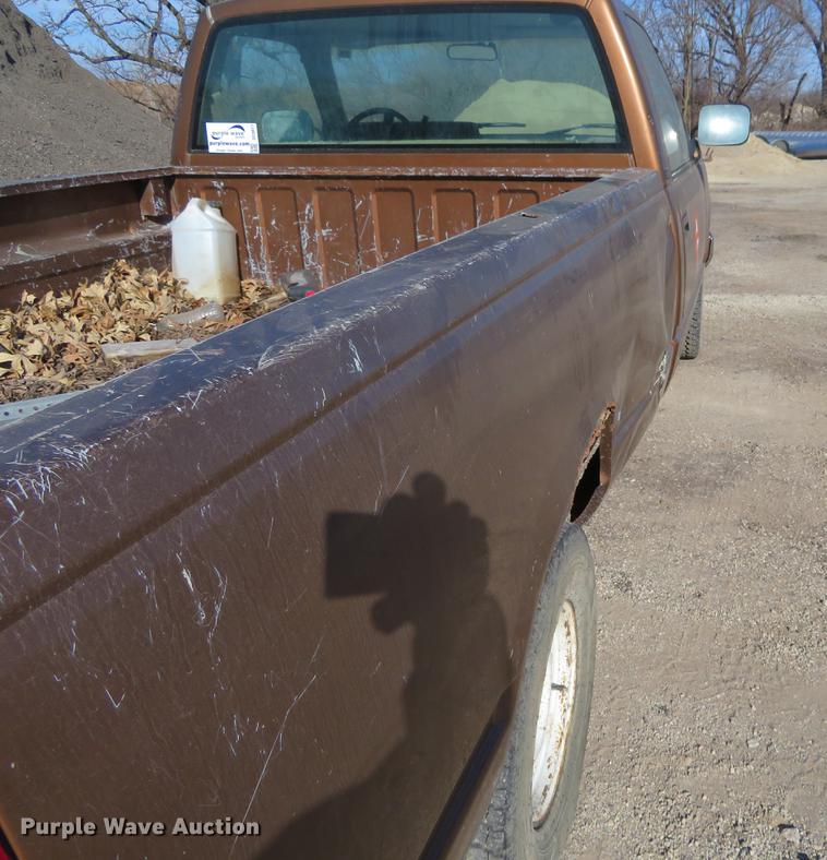 image for item DC0817 1990 Chevrolet 1500 pickup truck