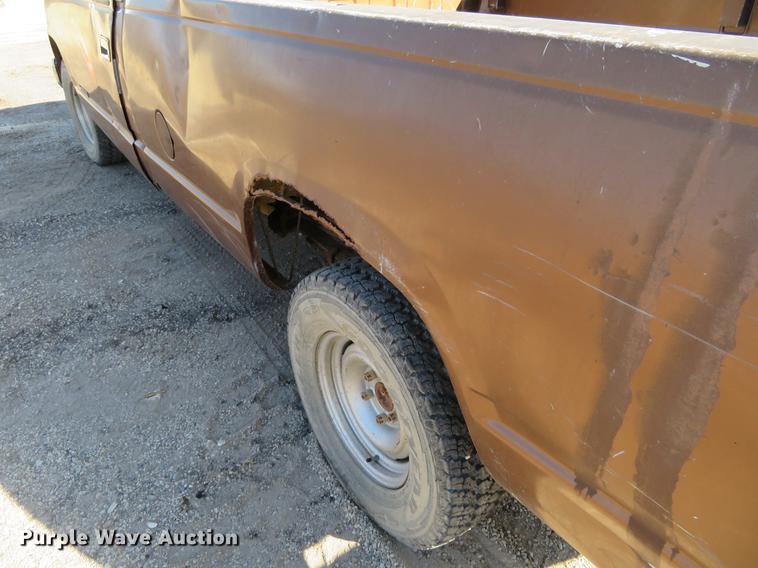 image for item DC0817 1990 Chevrolet 1500 pickup truck