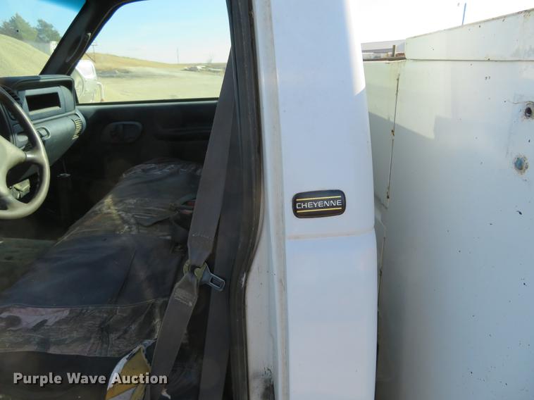 image for item DC0819 1998 Chevrolet 3500 Cheyenne utility bed truck