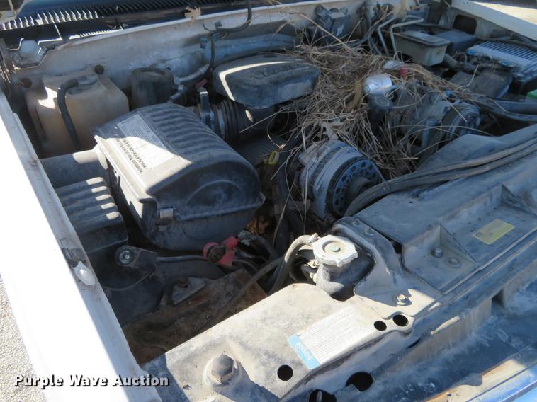 image for item DC0819 1998 Chevrolet 3500 Cheyenne utility bed truck