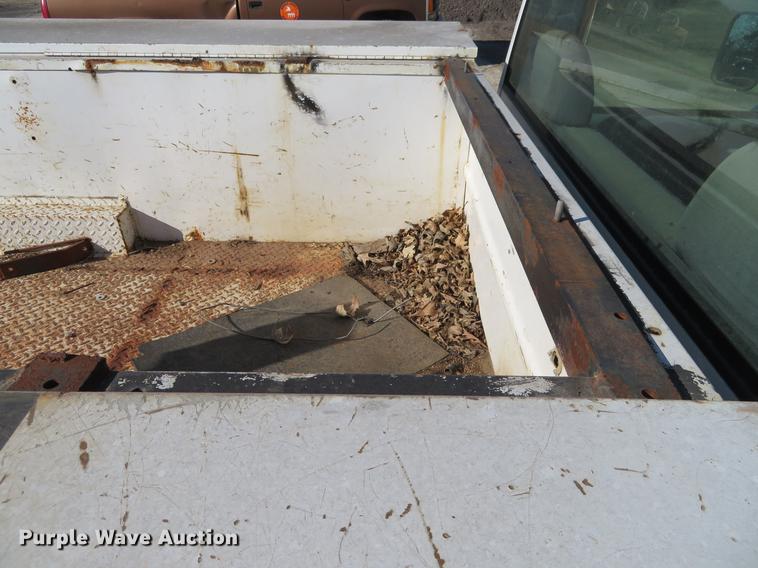 image for item DC0819 1998 Chevrolet 3500 Cheyenne utility bed truck