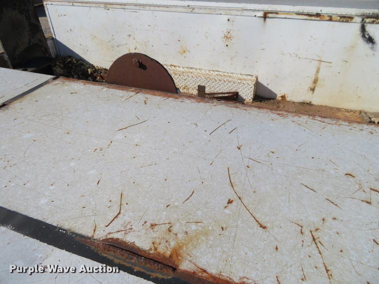 image for item DC0819 1998 Chevrolet 3500 Cheyenne utility bed truck