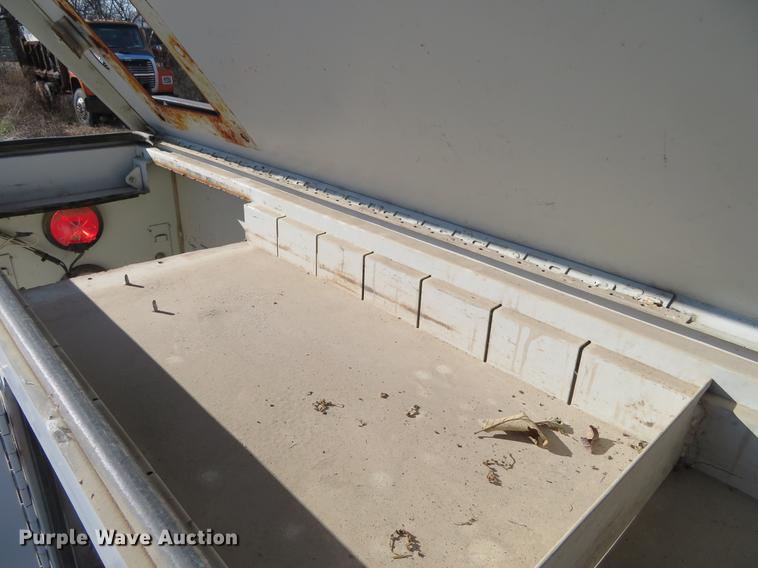 image for item DC0819 1998 Chevrolet 3500 Cheyenne utility bed truck