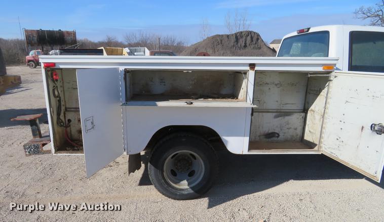 image for item DC0819 1998 Chevrolet 3500 Cheyenne utility bed truck