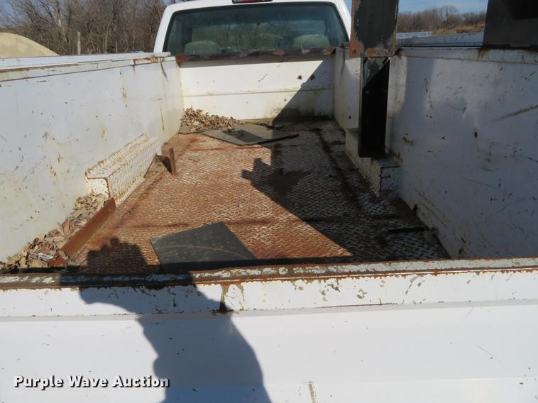 image for item DC0819 1998 Chevrolet 3500 Cheyenne utility bed truck