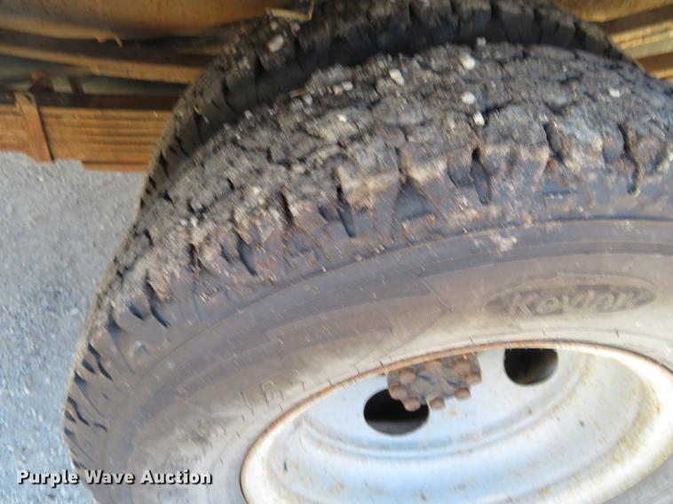 image for item DC0819 1998 Chevrolet 3500 Cheyenne utility bed truck