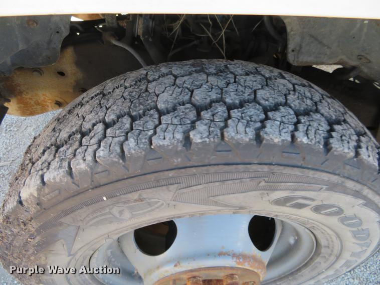 image for item DC0819 1998 Chevrolet 3500 Cheyenne utility bed truck