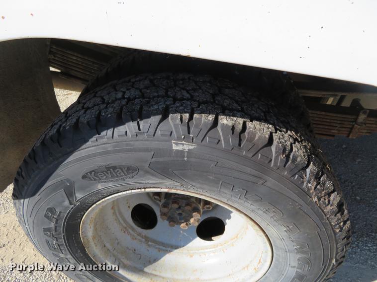 image for item DC0819 1998 Chevrolet 3500 Cheyenne utility bed truck