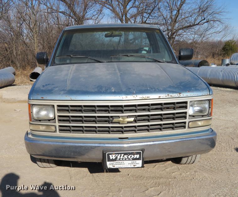 image for item DC0823 1991 Chevrolet 1500 pickup truck