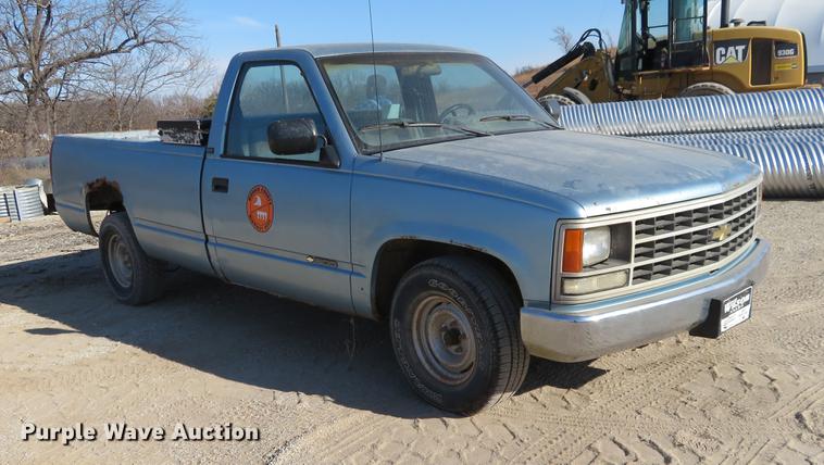 image for item DC0823 1991 Chevrolet 1500 pickup truck