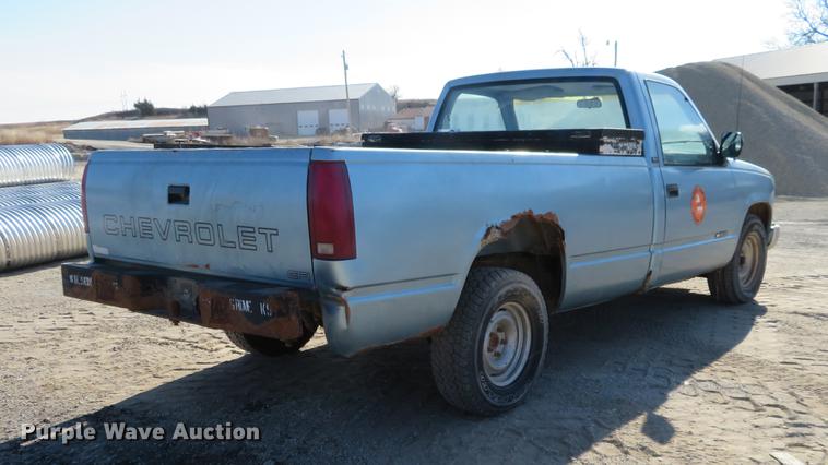 image for item DC0823 1991 Chevrolet 1500 pickup truck