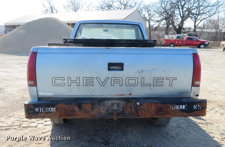 image for item DC0823 1991 Chevrolet 1500 pickup truck