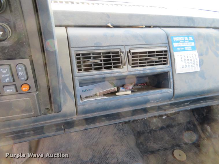 image for item DC0823 1991 Chevrolet 1500 pickup truck