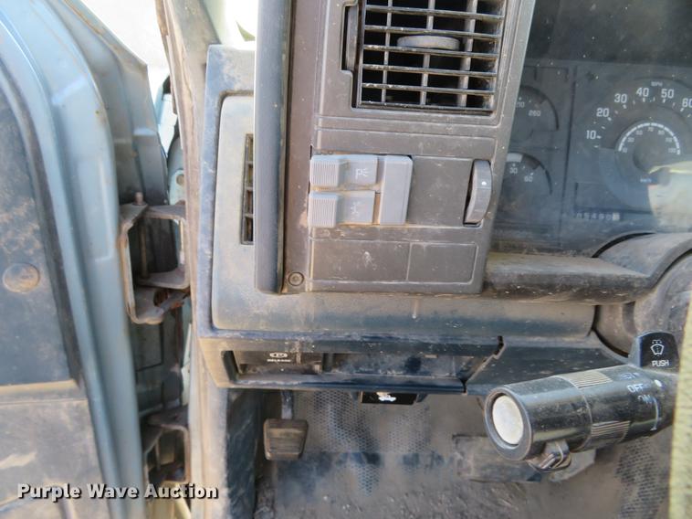 image for item DC0823 1991 Chevrolet 1500 pickup truck