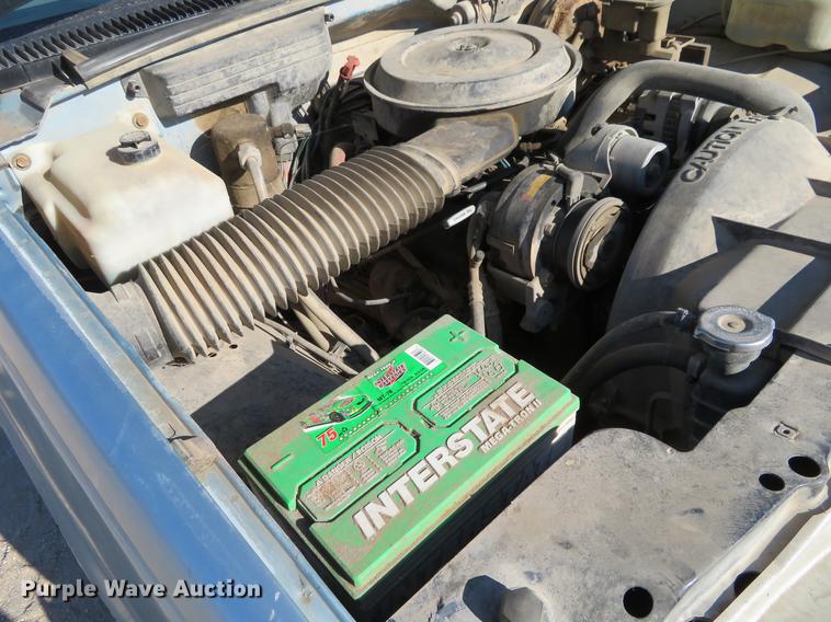 image for item DC0823 1991 Chevrolet 1500 pickup truck