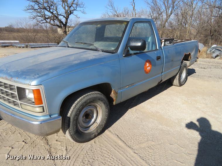image for item DC0823 1991 Chevrolet 1500 pickup truck