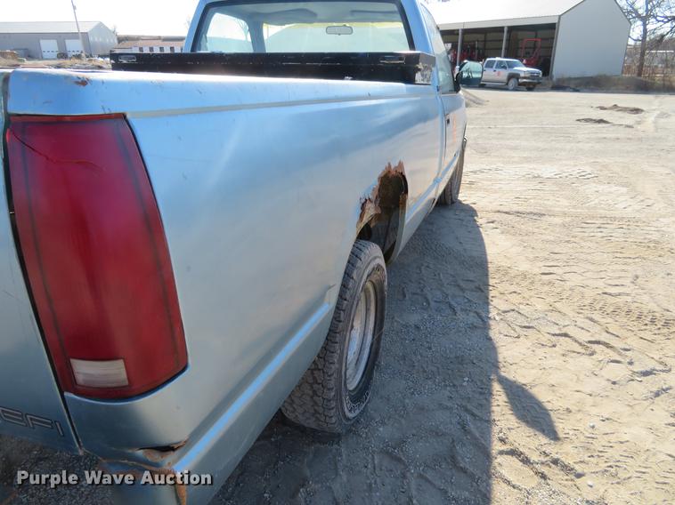 image for item DC0823 1991 Chevrolet 1500 pickup truck