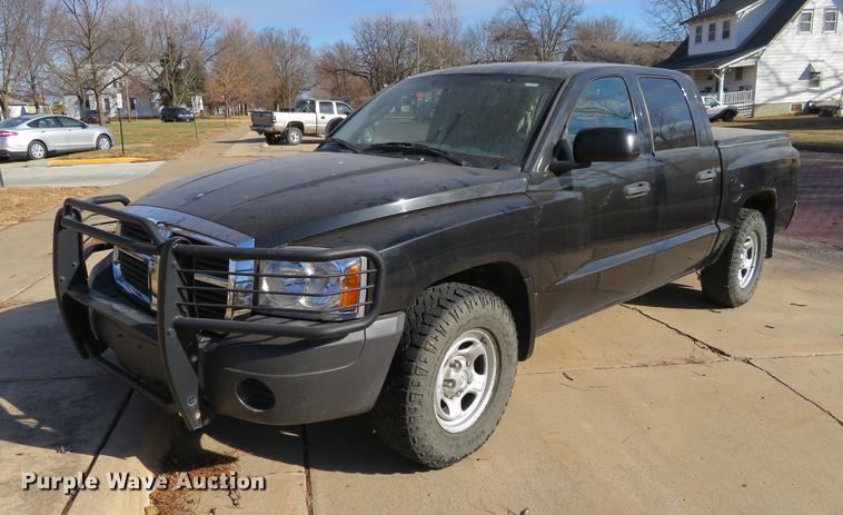 image for item DC0824 2007 Dodge Dakota pickup truck