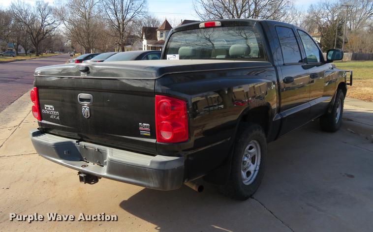 image for item DC0824 2007 Dodge Dakota pickup truck