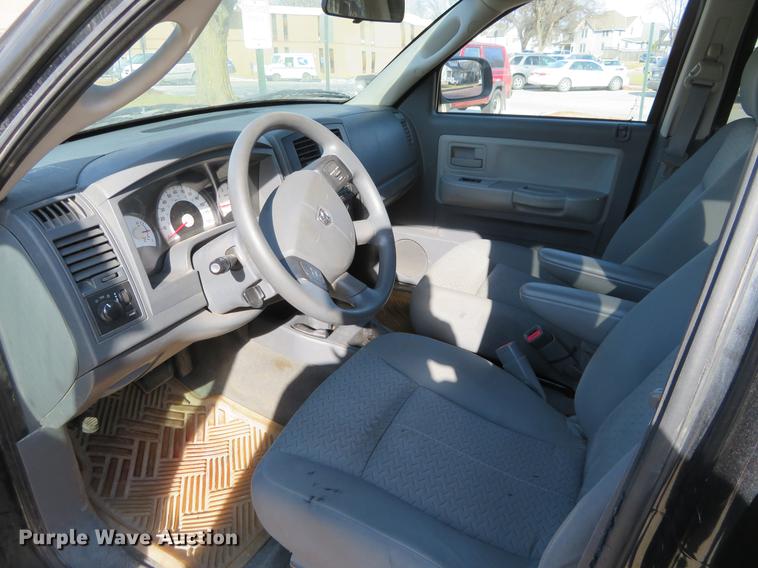 image for item DC0824 2007 Dodge Dakota pickup truck