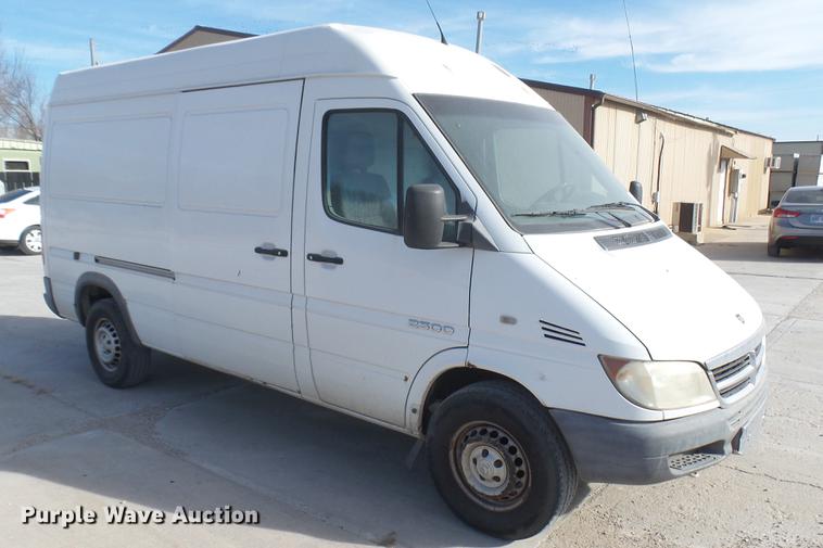 image for item DC1917 2003 Dodge Sprinter 2500 van