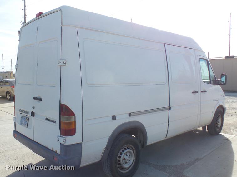 image for item DC1917 2003 Dodge Sprinter 2500 van