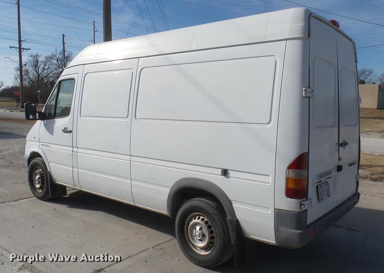 image for item DC1917 2003 Dodge Sprinter 2500 van