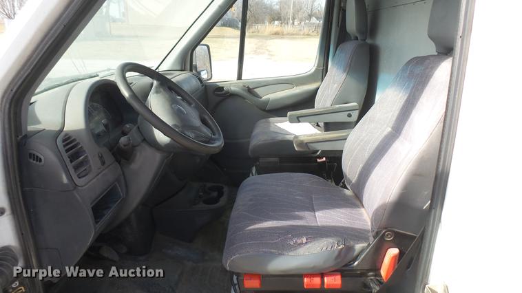image for item DC1917 2003 Dodge Sprinter 2500 van