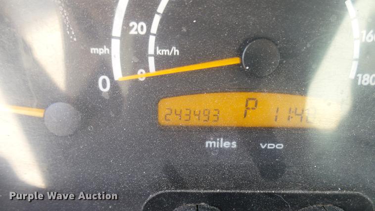 image for item DC1917 2003 Dodge Sprinter 2500 van