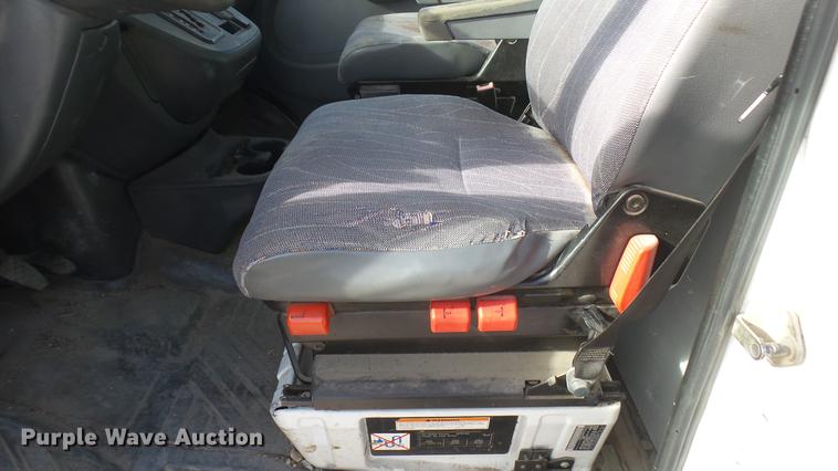 image for item DC1917 2003 Dodge Sprinter 2500 van